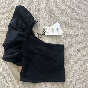 NWT Zara ruffle top